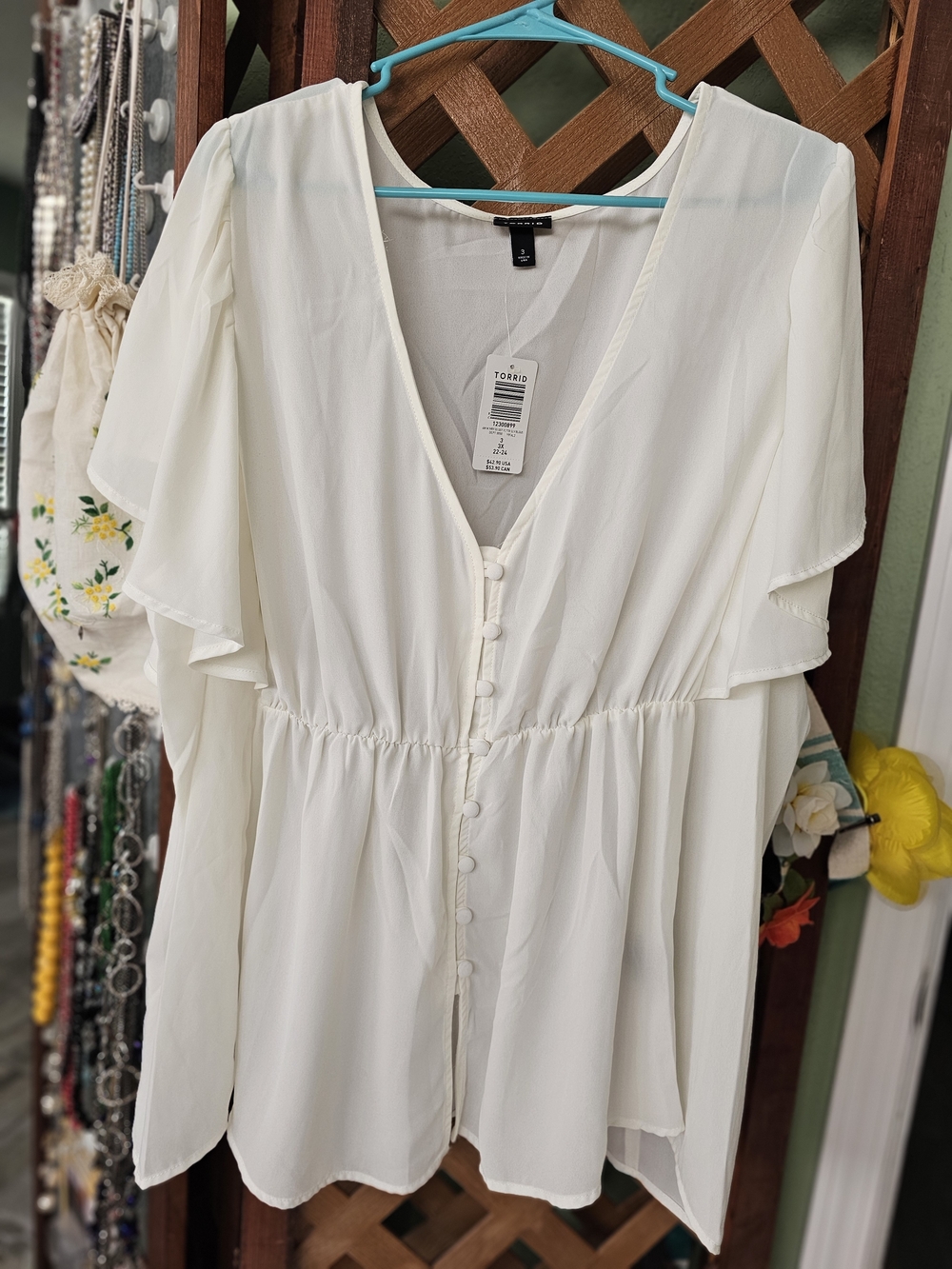 torrid Cream V-Neck Button-Front Ruffle Sleeve Blouse